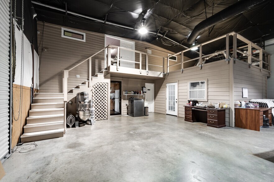 More Photos Of 21224 FM 2100 Rd, Crosby Warehouse For Sale