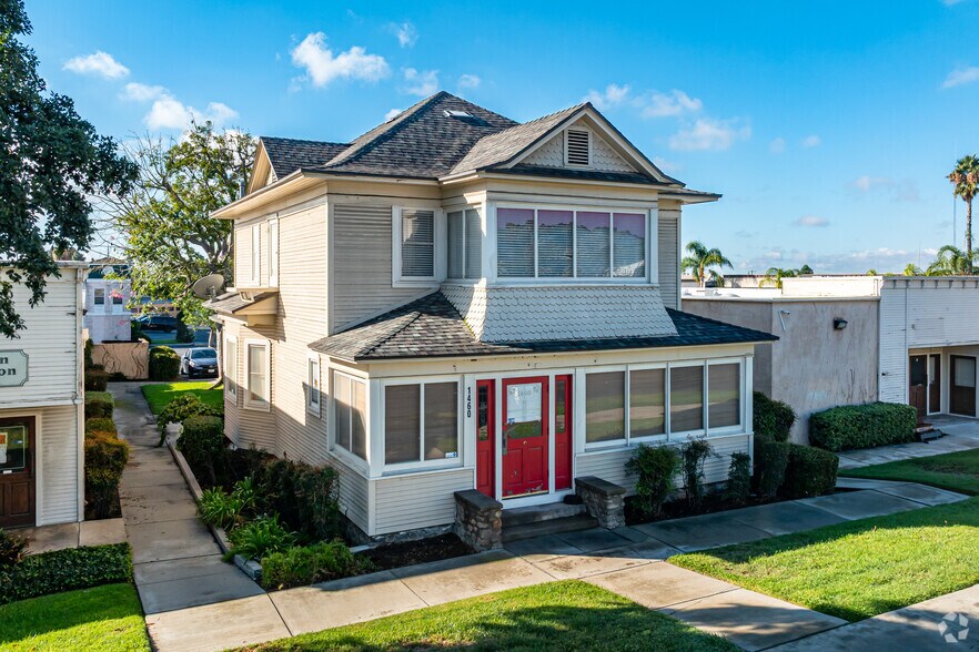 More Photos Of 1450-1470 W 9th St, Upland Loft Creative Space For Sale