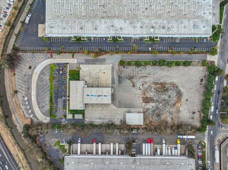 Primary Photo Of 45051 Industrial Dr, Fremont Warehouse For Lease
