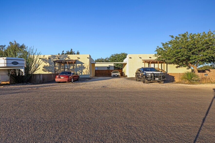 More Photos Of 1105 N 13th St, Alpine Apartments For Sale