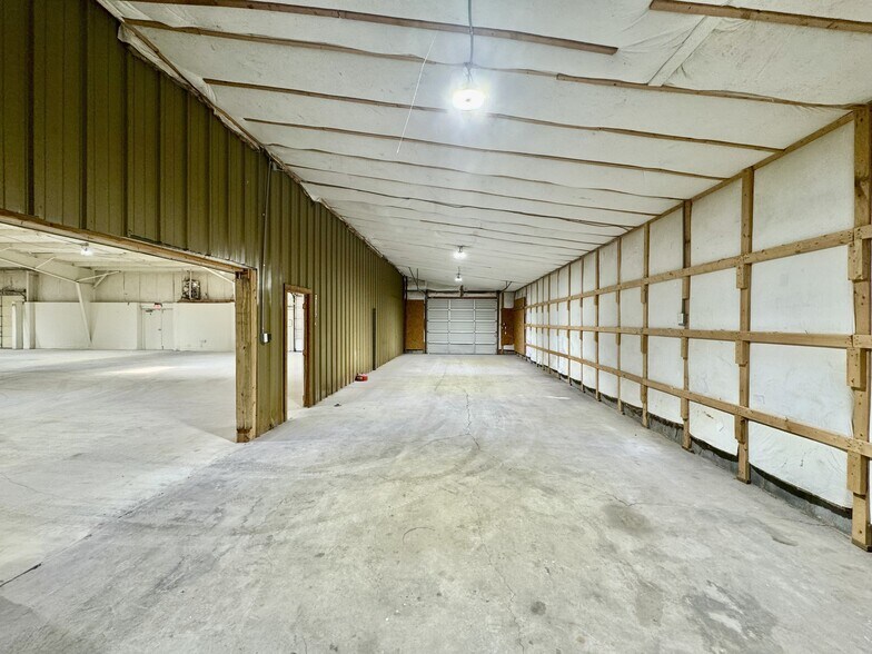 More Photos Of 4425 N Blackstock Rd, Spartanburg Warehouse For Lease