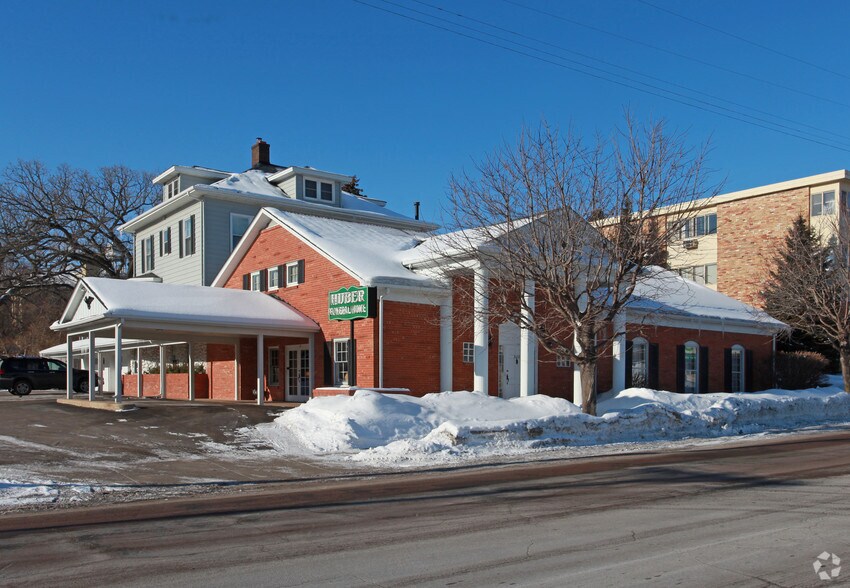 More Photos Of 520 2nd St, Excelsior Funeral Home For Sale