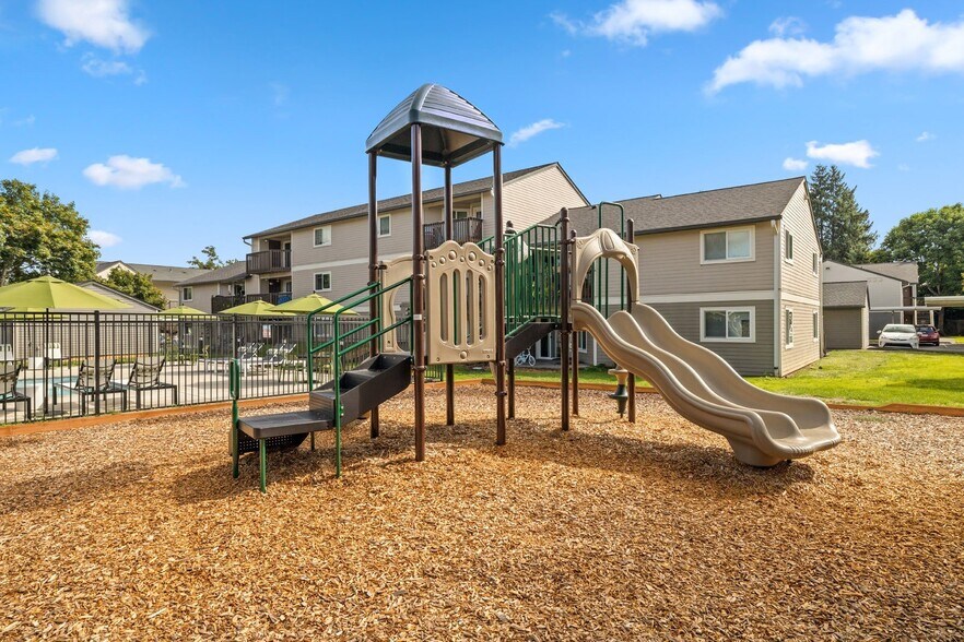 More Photos Of 2231 NE Bridgecreek Ave, Vancouver Apartments For Sale