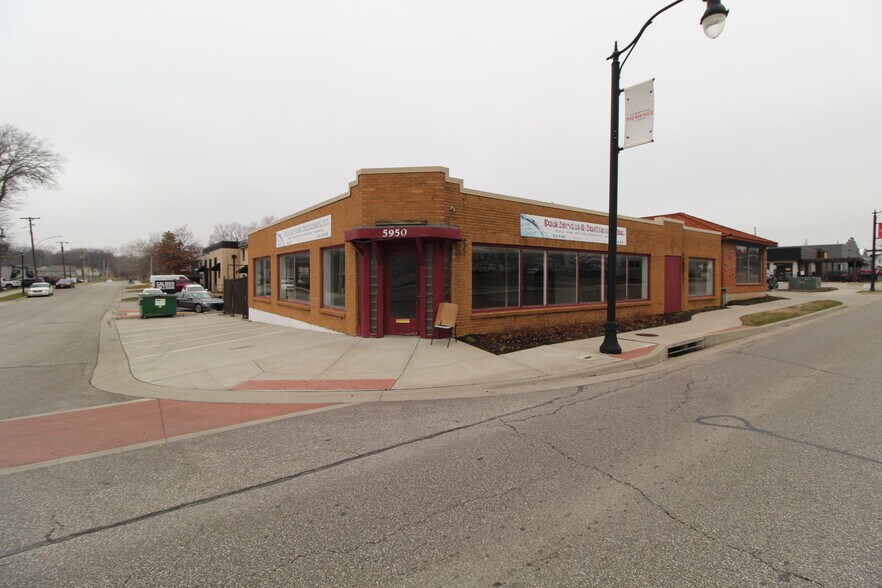 Primary Photo Of 5950 Nieman Rd, Shawnee Freestanding For Sale