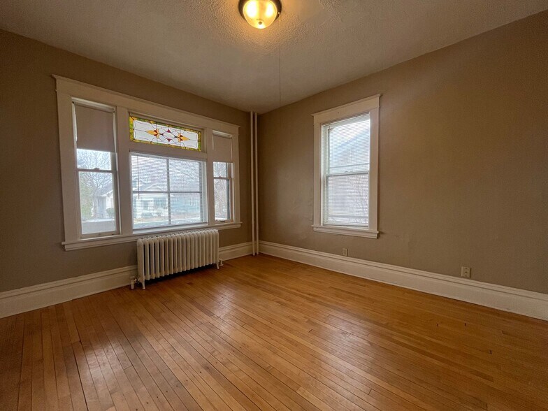 More Photos Of 744 Simon Ave, Saint Paul Apartments For Sale