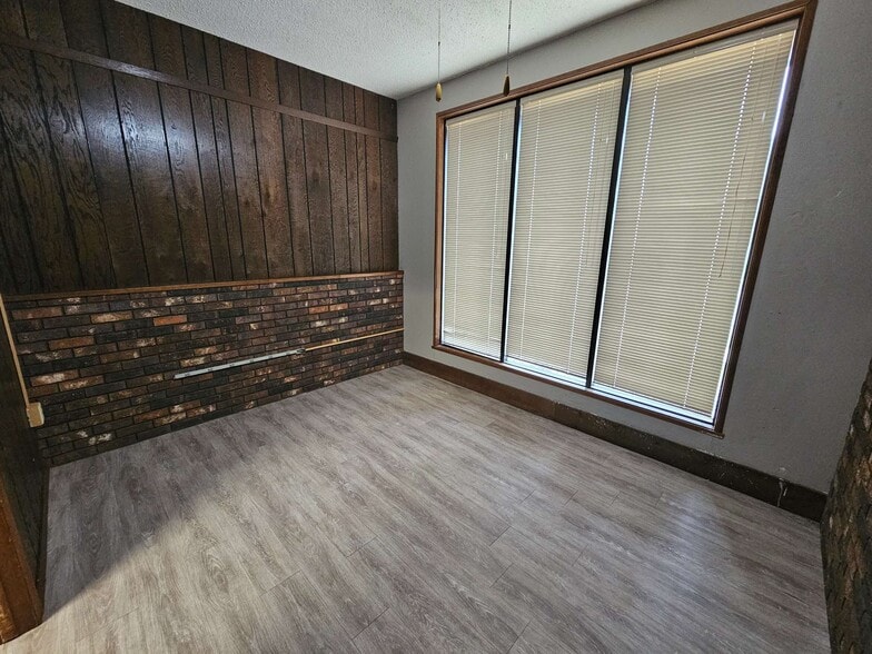 More Photos Of 3411 S Hawthorne Ave, Sioux Falls Office For Lease