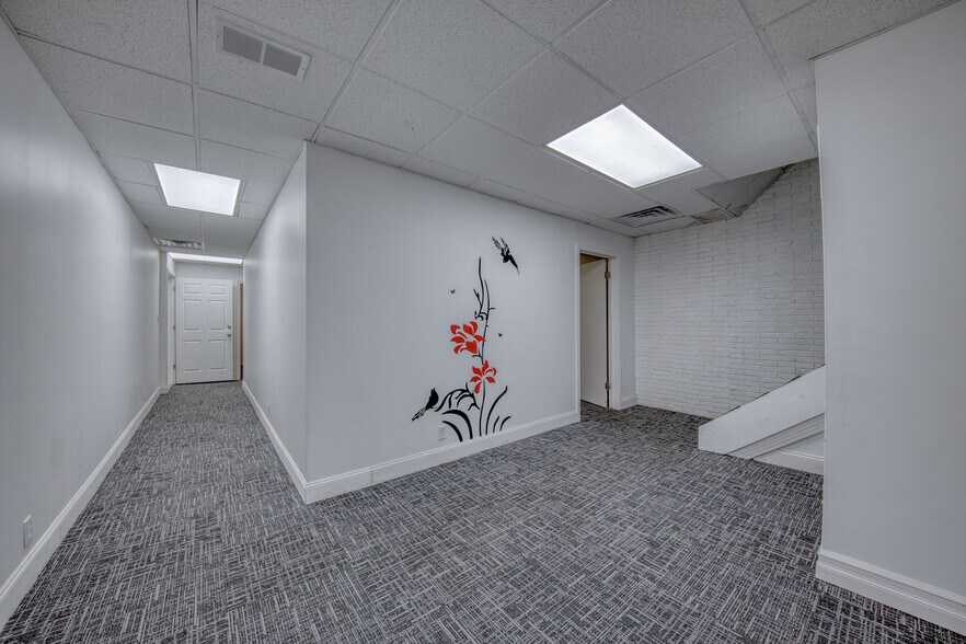 More Photos Of 226 Washington St, Newell Storefront Retail Residential For Sale