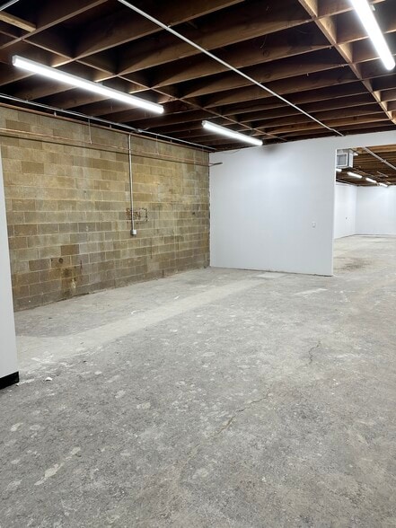More Photos Of 1690 Hayes Ave, Long Beach Manufacturing For Sale