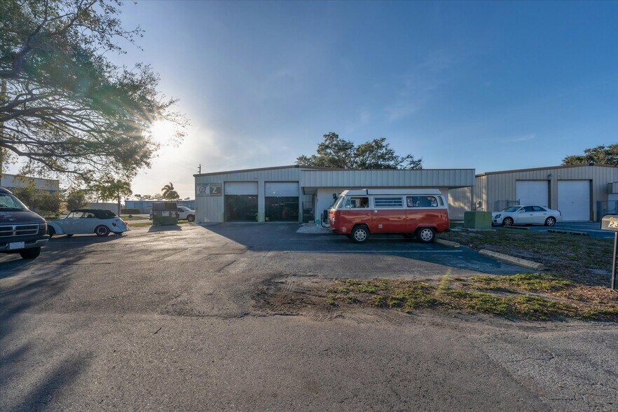 More Photos Of 2311 Whitfield Industrial Way, Sarasota Warehouse For Sale