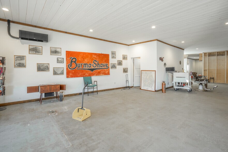 More Photos Of 1025 S Westwood Blvd, Poplar Bluff General Retail For Sale