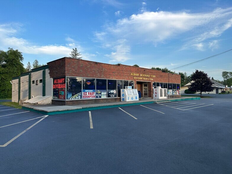 More Photos Of 3899 Carman Rd, Schenectady Freestanding For Sale