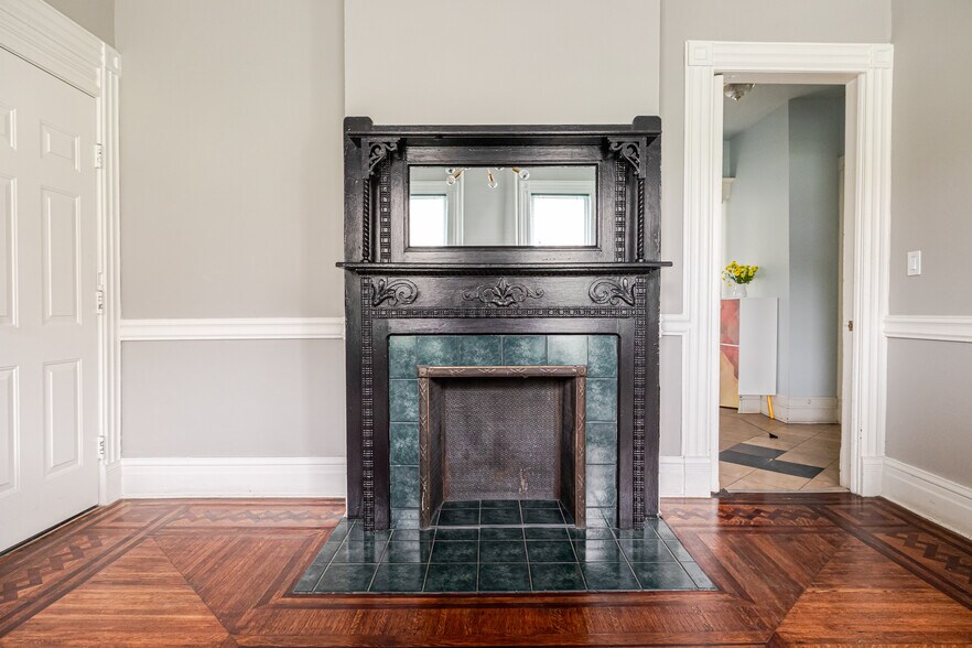 More Photos Of 437 E Allen St, Hudson Office For Sale
