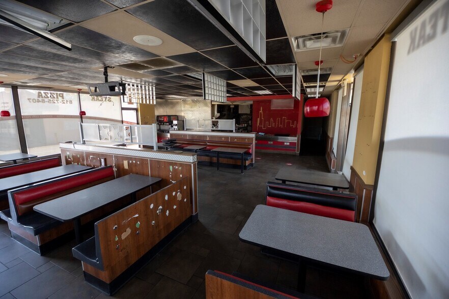 More Photos Of 2601 Charlestown Rd, New Albany Fast Food For Sale