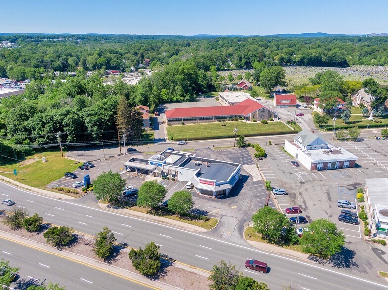 More Photos Of 52 E Rt-59, Nanuet Freestanding For Lease