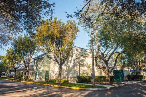 More Photos Of 8440-8460 W Broward Blvd, Fort Lauderdale Freestanding For Sale
