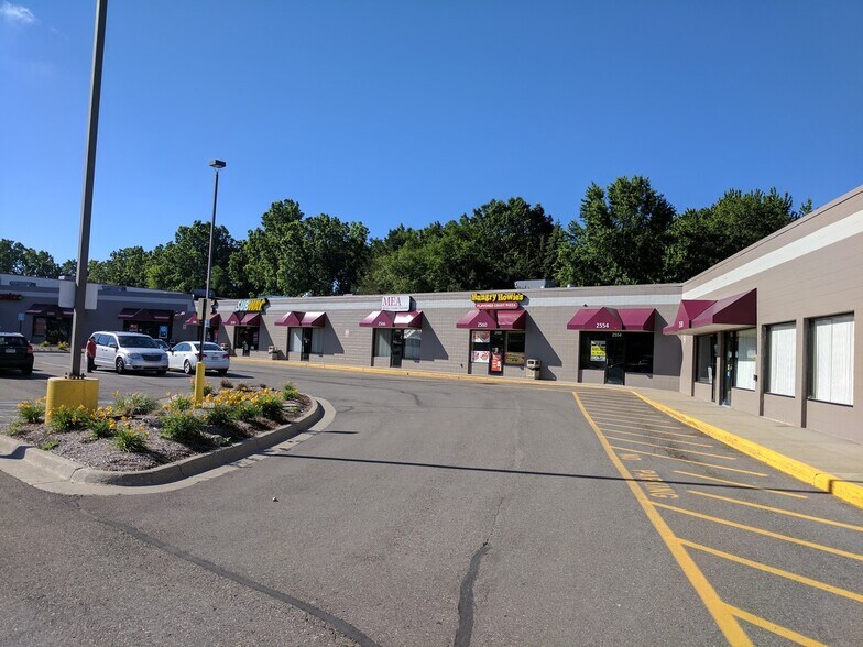 More Photos Of 2518-2620 E Grand River Ave, Howell Unknown For Lease