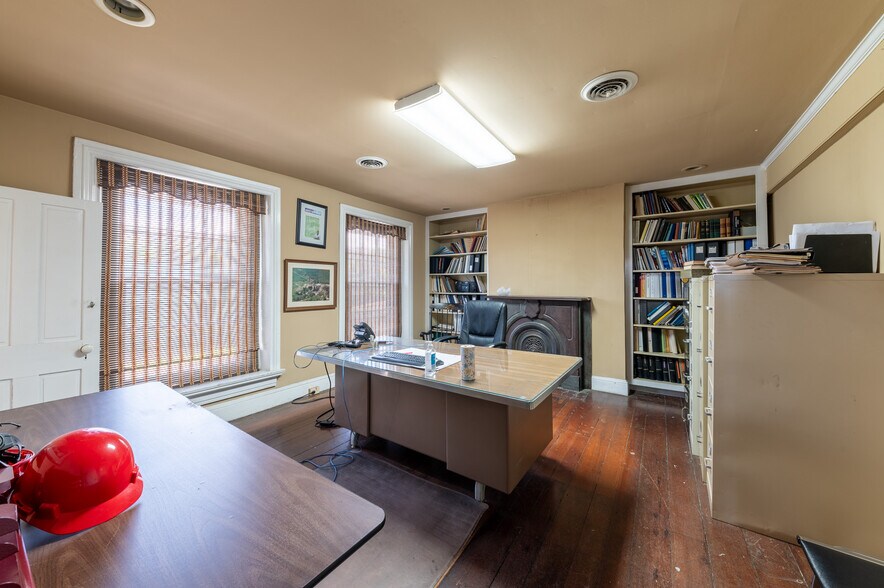 More Photos Of 164 Eyster Rd, Halltown Manufacturing For Sale