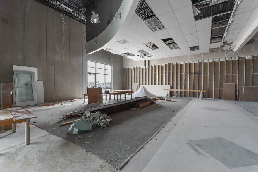 More Photos Of 1784-1794 Plover Rd, Plover Unknown For Lease