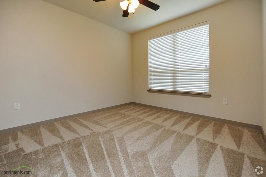 More Photos Of 1601 E Debbie Ln, Mansfield Apartments For Lease