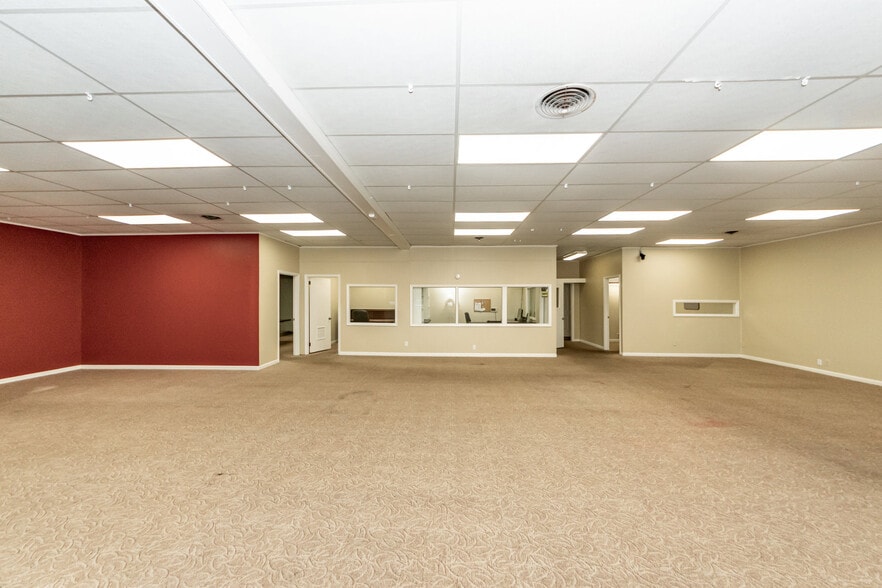 More Photos Of 2118 Cosgrove Ave, North Charleston Freestanding For Lease