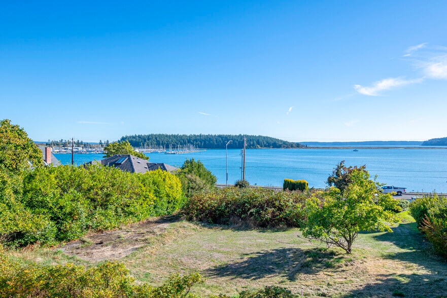 More Photos Of 1475 SE 9th Ave, Oak Harbor Apartments For Sale