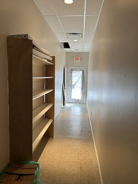 More Photos Of 98-102 Western Ave, Akron Office For Lease