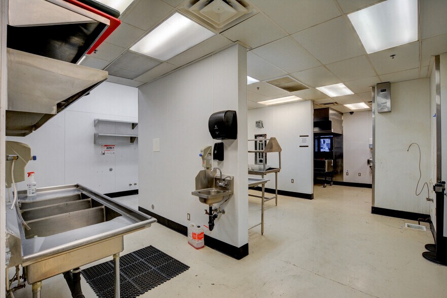 More Photos Of 4275 S Durango Dr, Las Vegas Restaurant For Lease