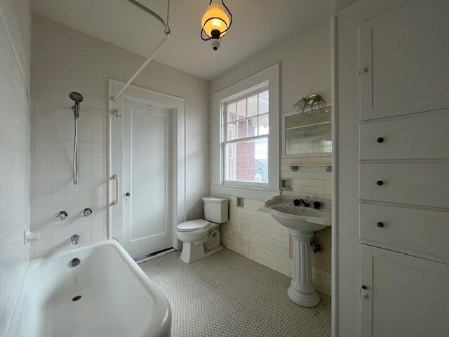 More Photos Of 119 N 7th St, Temple Office For Lease