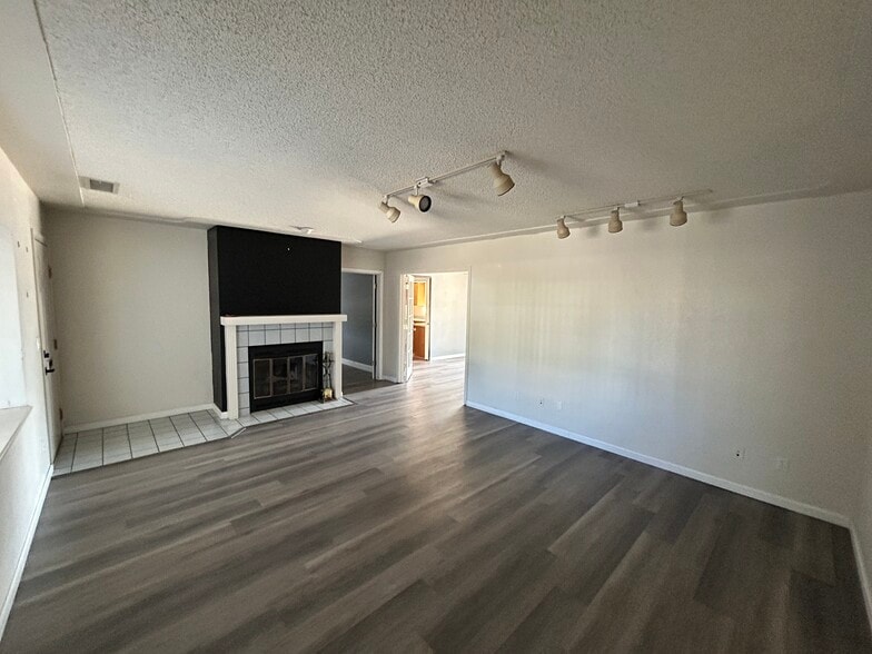 More Photos Of 3115 N Robert Rd, Prescott Valley Flex For Lease