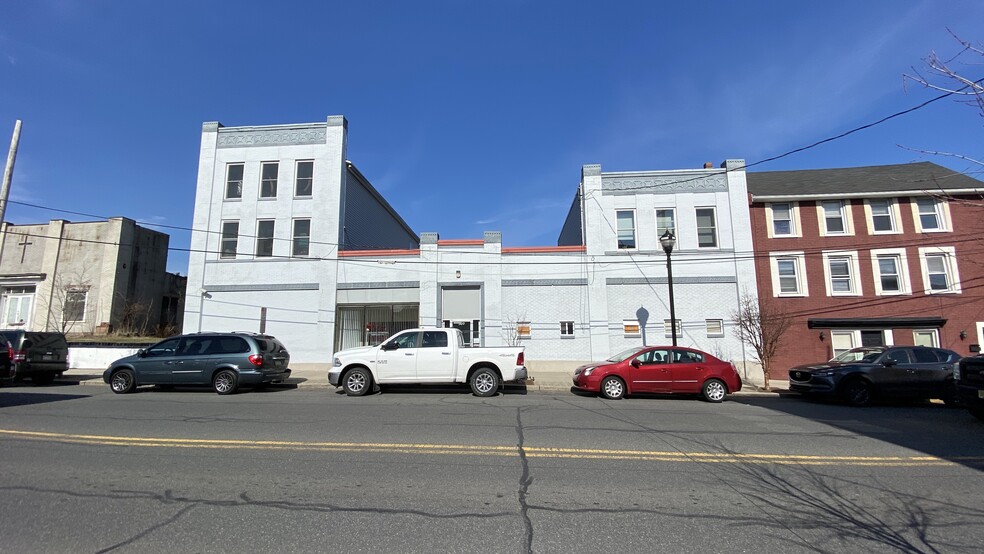 Primary Photo Of 309 S Main St, Phillipsburg Office For Lease