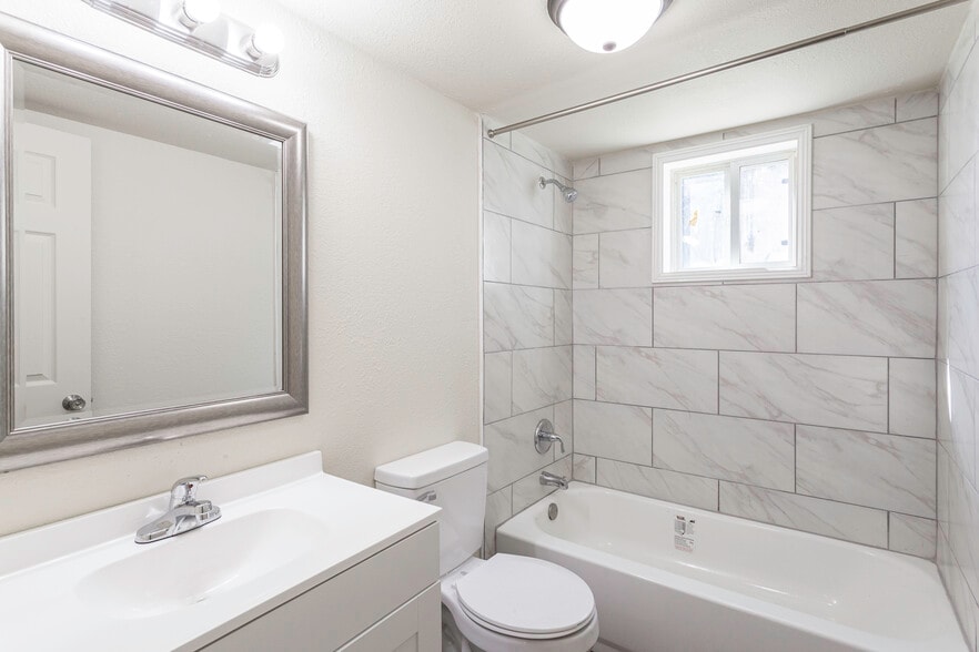 More Photos Of 205 W Moultrie Dr, Blytheville Apartments For Sale