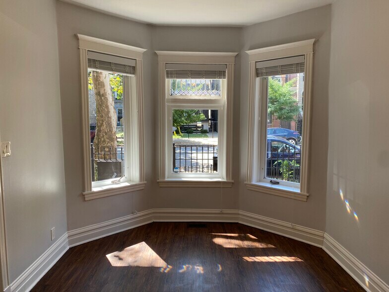 More Photos Of 1460 W Huron St, Chicago Apartments For Sale