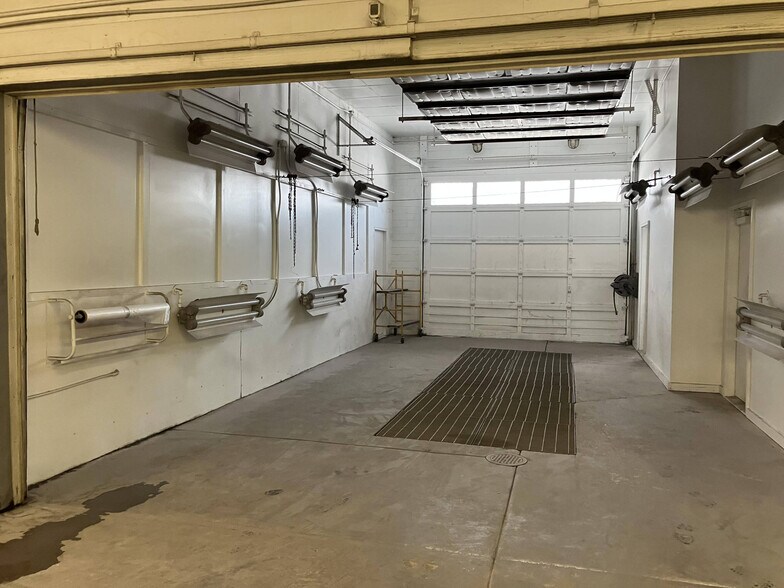More Photos Of 516 Cleveland St, Saginaw Restaurant For Sale