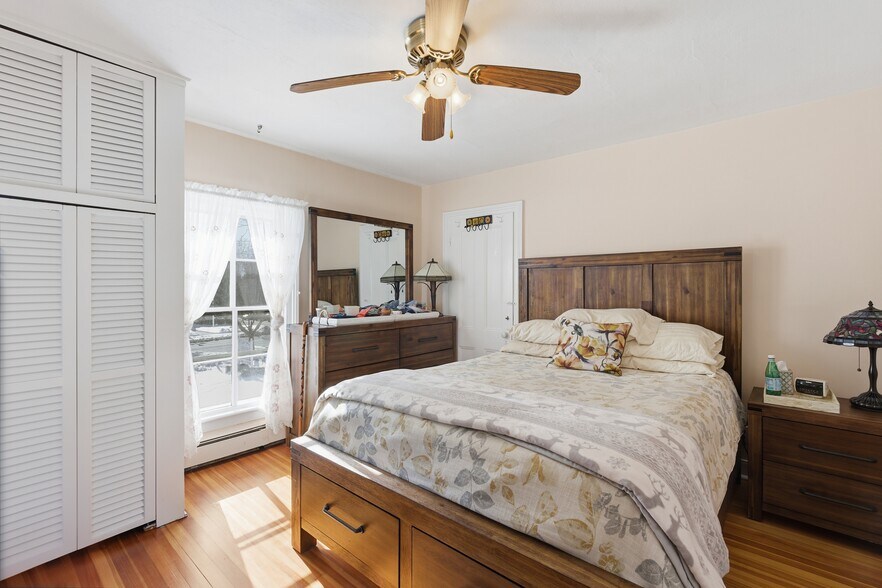 More Photos Of 247 Main St, Center Moriches Medical For Sale