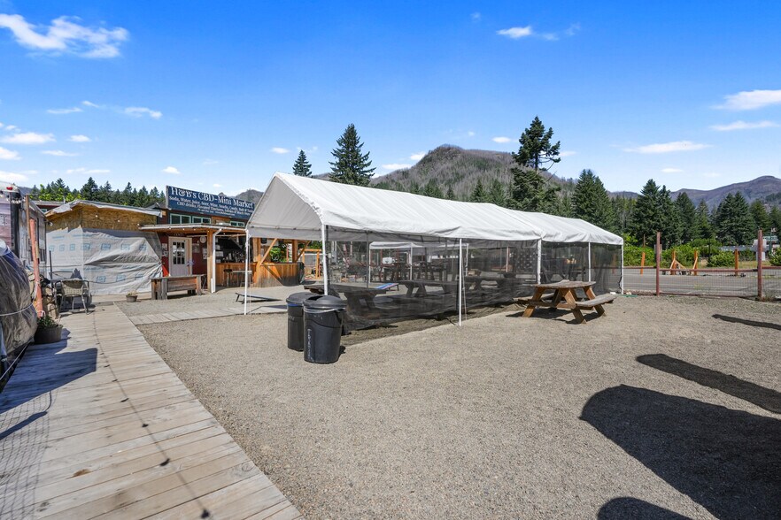 More Photos Of 100 Detroit Ave, Detroit Restaurant For Sale