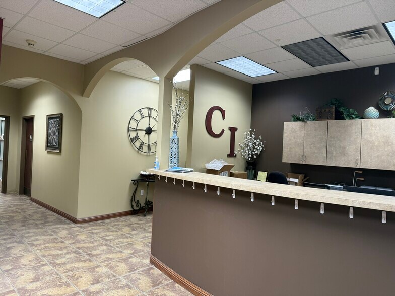 More Photos Of 909 E Republic Rd, Springfield Office For Sale