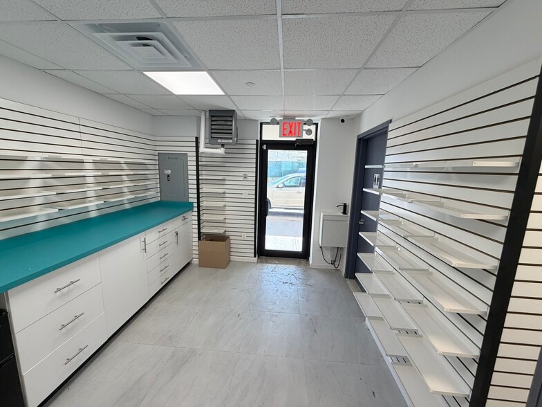 More Photos Of 10314 Northern Blvd, Corona Drugstore For Lease