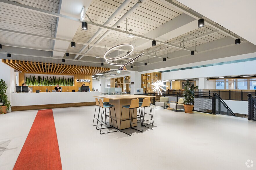 More Photos Of 35 New Broad St, London Coworking Space