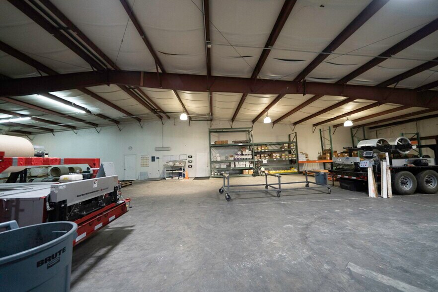 More Photos Of 25451 Fortran Dr, Punta Gorda Warehouse For Sale