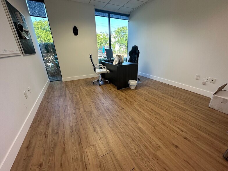 More Photos Of 943 Clint Moore Rd, Boca Raton Office For Sale