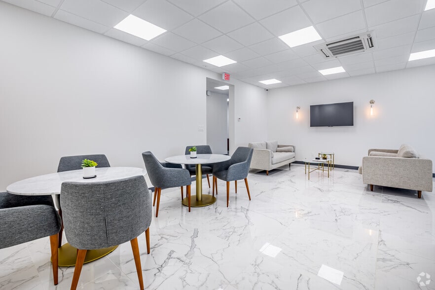 More Photos Of 1 Channel Dr, Port Washington Office For Lease