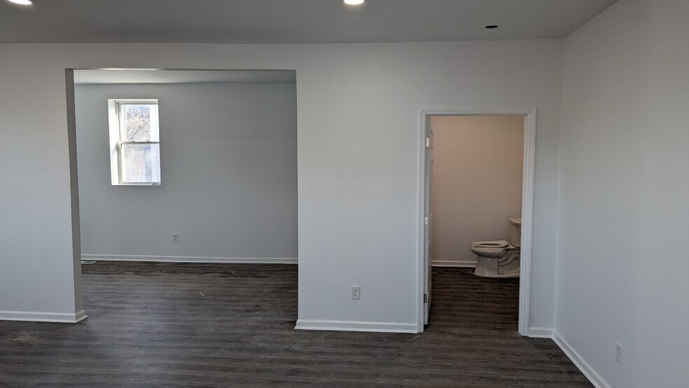 More Photos Of 1300A S Dickerson Rd, Nashville Light Manufacturing For Sale