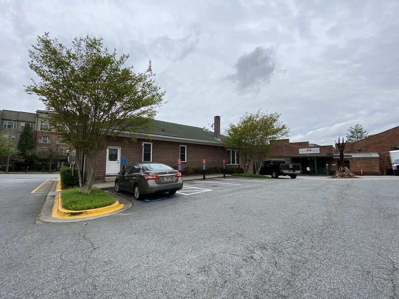 More Photos Of 887 W Marietta St NW, Atlanta Loft Creative Space For Lease