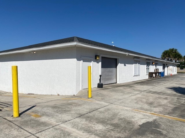 More Photos Of 240 SE Interstate Ct, Palm Bay Warehouse For Sale