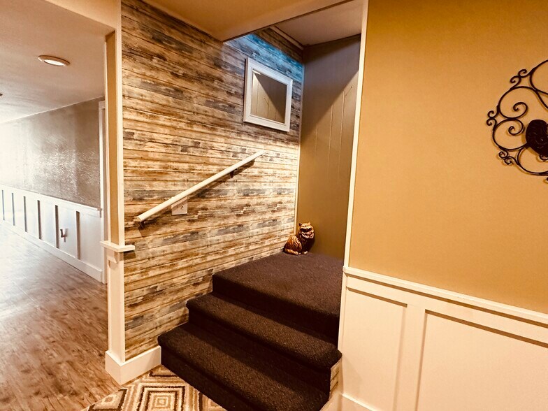 More Photos Of 107 E Main St, Bison Hotel For Sale