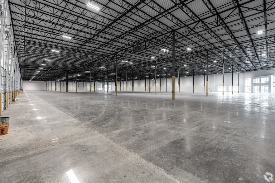 More Photos Of 3210 N Central Expy, McKinney Unknown For Lease