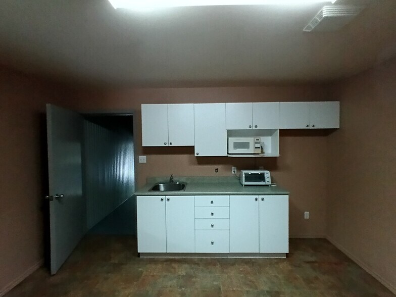 More Photos Of 2724 Laurier St, Clarence-Rockland Service For Sale