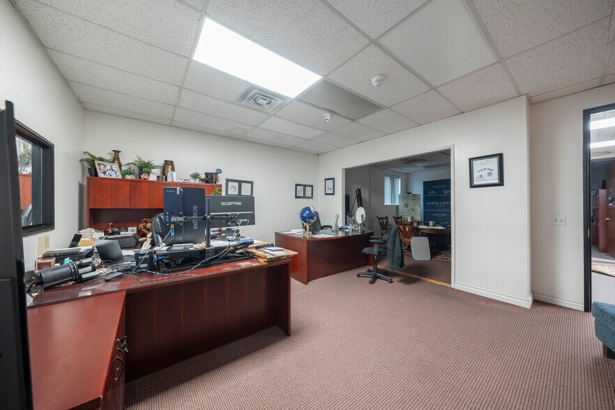More Photos Of 910 N Amelia Ave, San Dimas Office For Lease