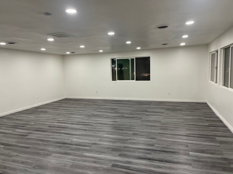 More Photos Of 1615 E Plaza Blvd, National City Office For Sale