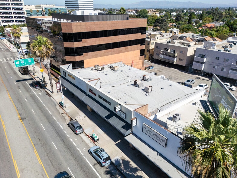 More Photos Of 15143-15153 Ventura Blvd, Sherman Oaks Storefront For Sale